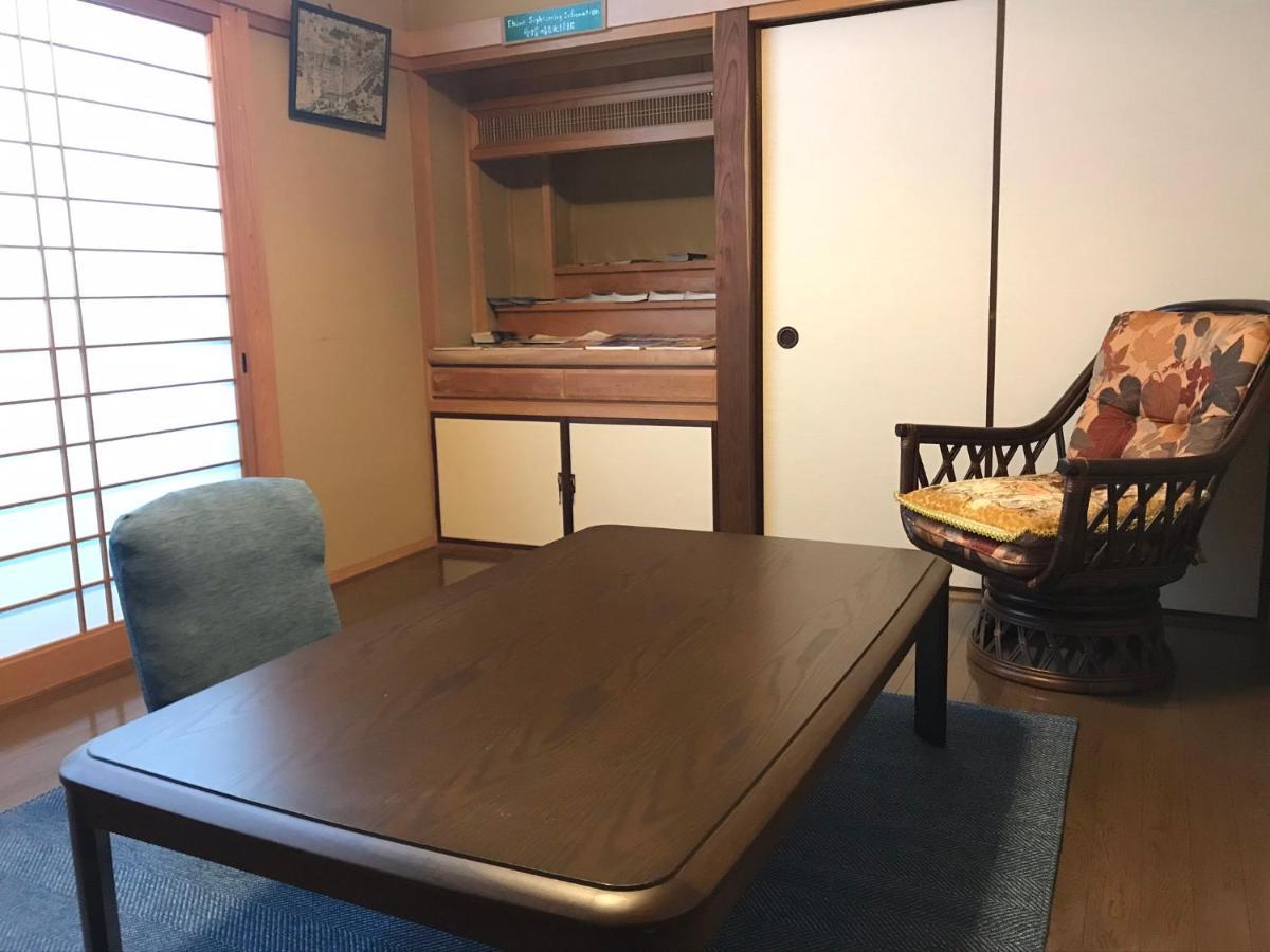 Ropeway St. Guesthouse Мацуяма Екстериор снимка