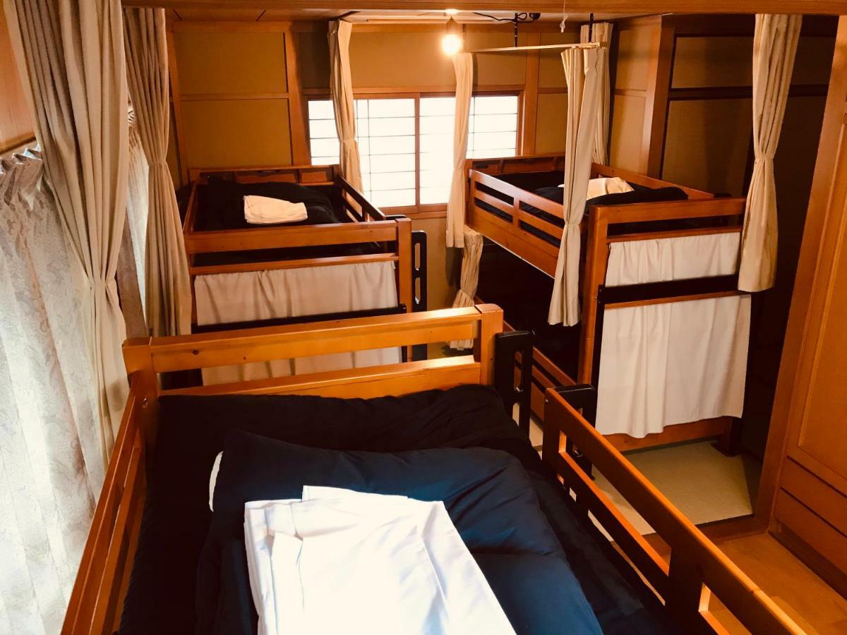 Ropeway St. Guesthouse Мацуяма Екстериор снимка
