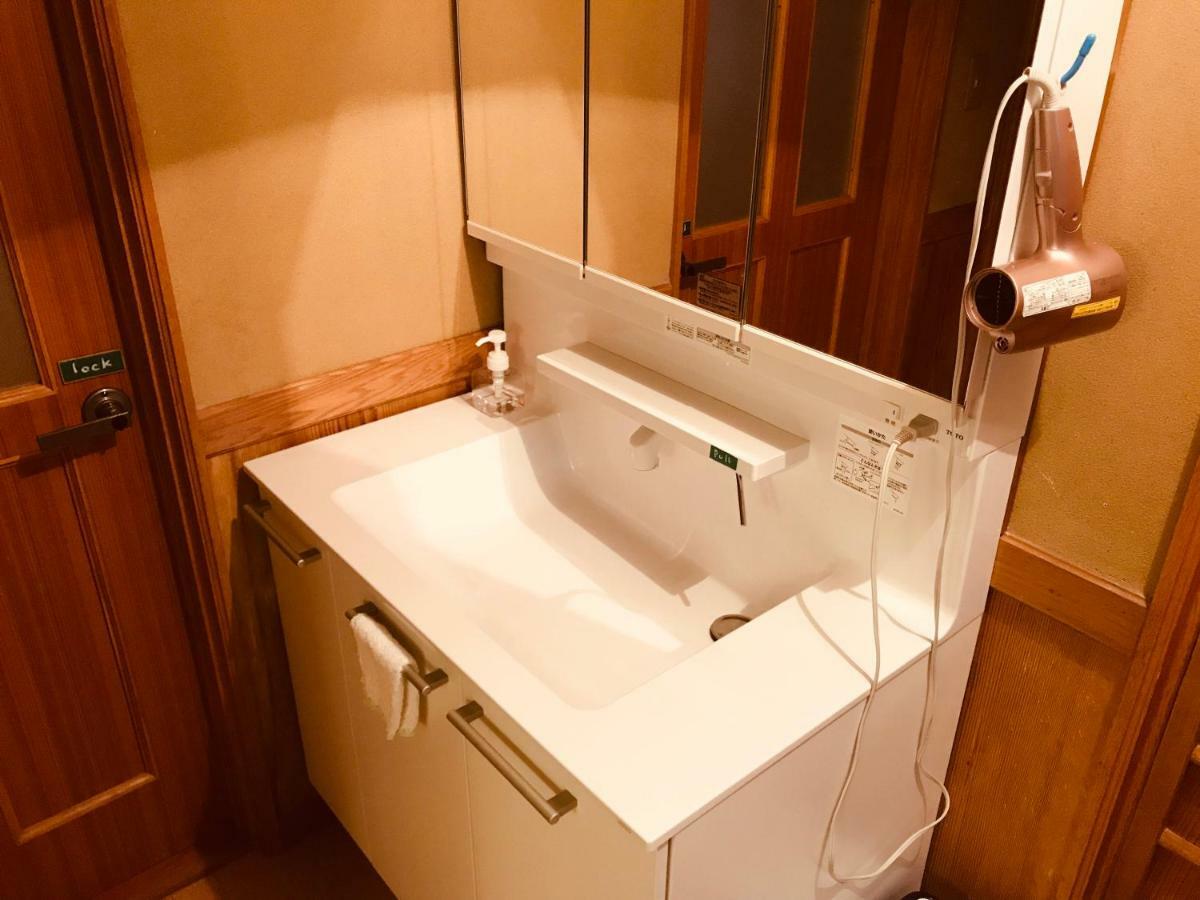 Ropeway St. Guesthouse Мацуяма Екстериор снимка