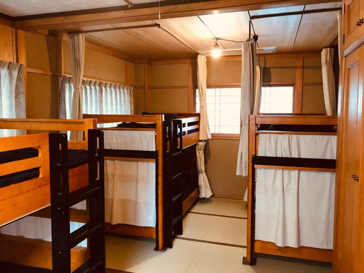Ropeway St. Guesthouse Мацуяма Екстериор снимка