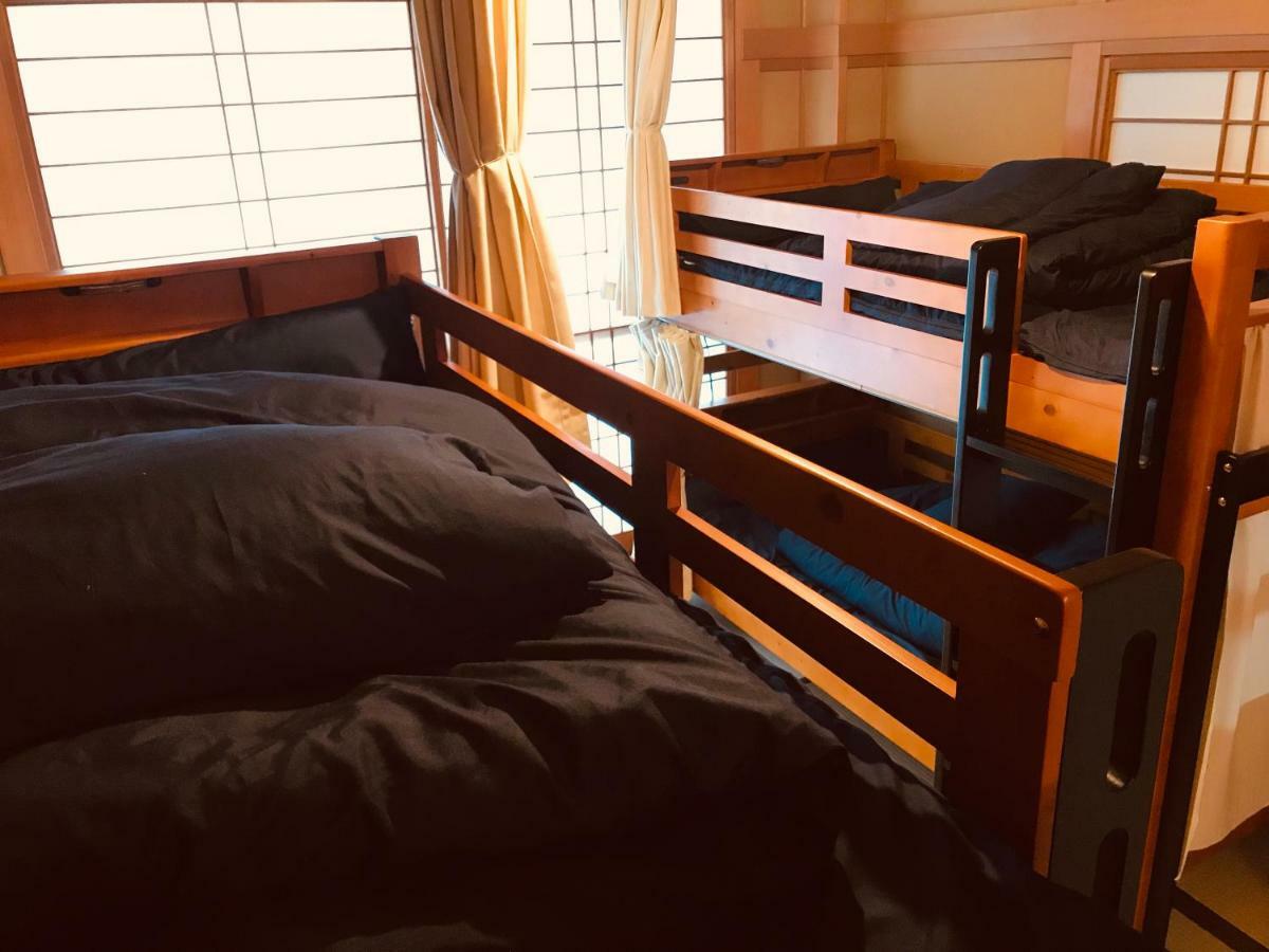 Ropeway St. Guesthouse Мацуяма Екстериор снимка