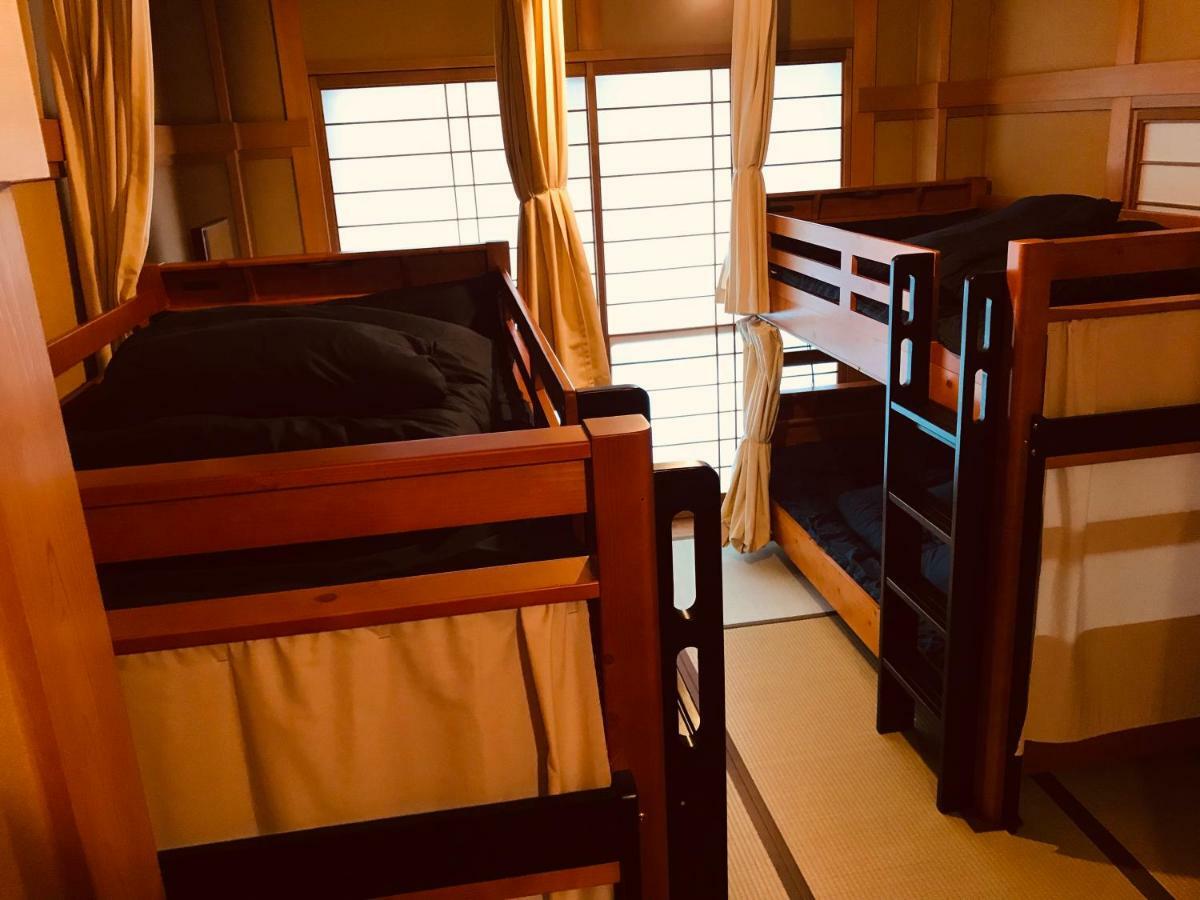 Ropeway St. Guesthouse Мацуяма Екстериор снимка